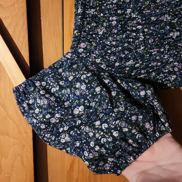 NWT thereabouts: SquareNeck ShortSleeve Blouse, Navy Floral, Big Girls M (10-12) - Picture 3 of 7